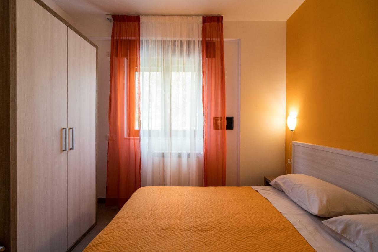 La Duchessa E Il Contadino Villa Vieste Luaran gambar